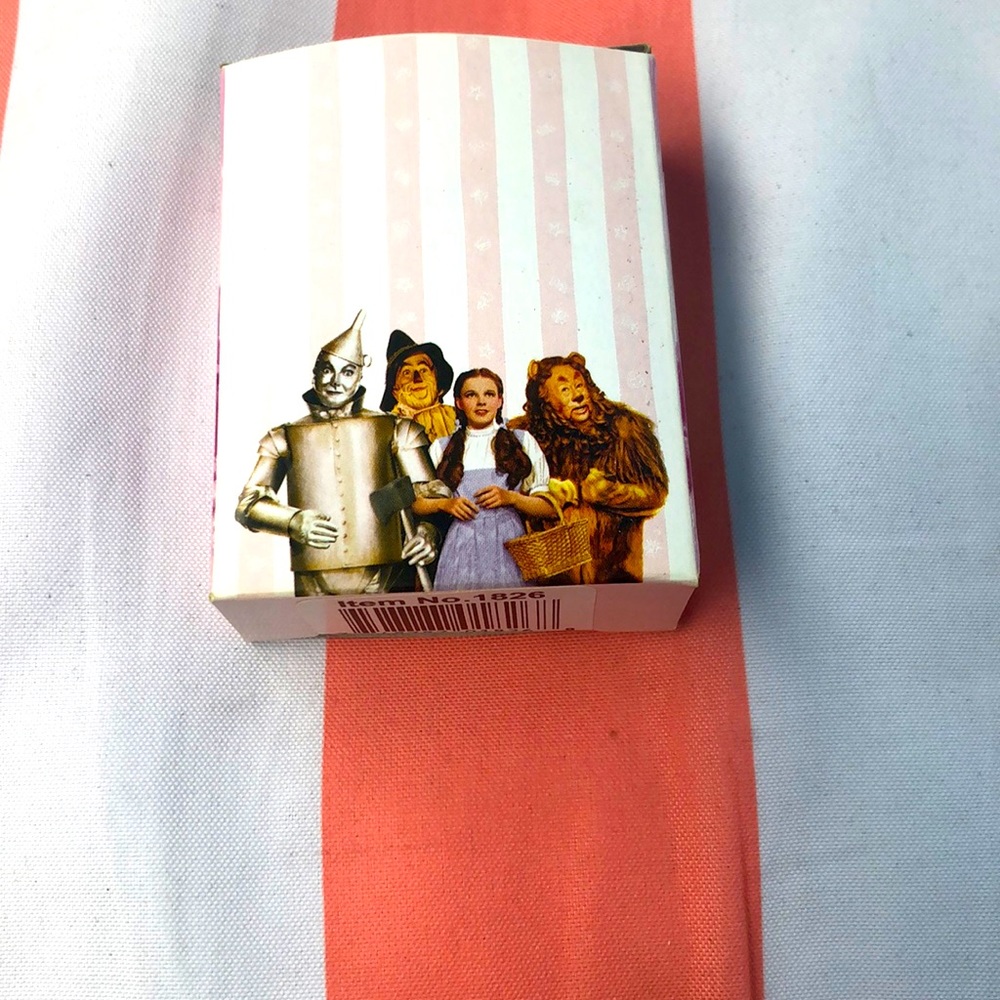 💗 The Wizard of Oz Toto in basket magnet💗NWT
